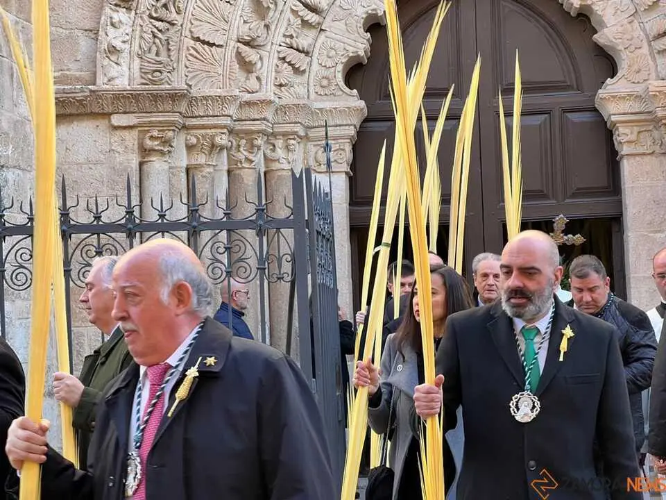 Bendici&oacute;n de palmas Obispo _14