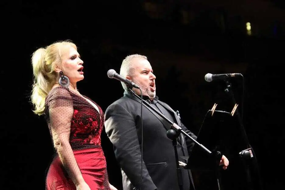 Luis y Ainhoa Ayto Xavea