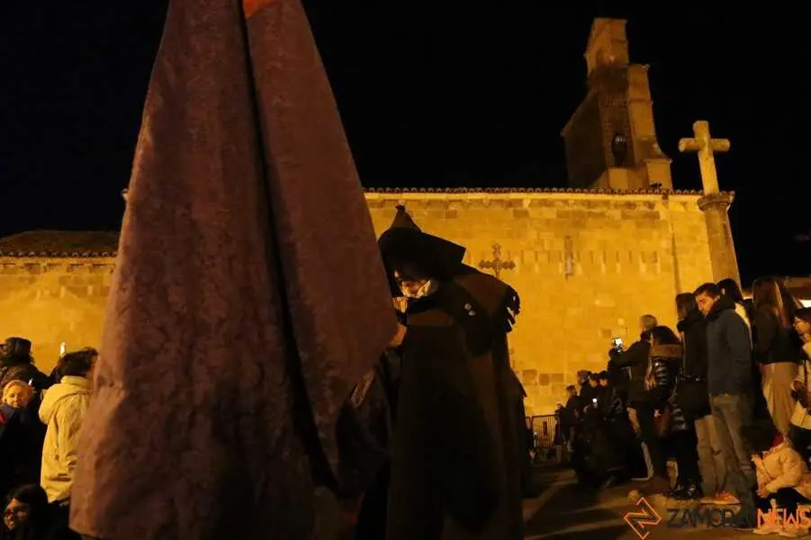 procesi&oacute;n Capas Pardas Zamora _11