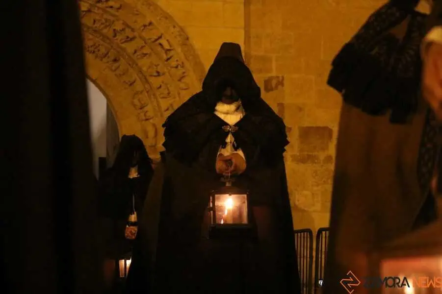 procesi&oacute;n Capas Pardas Zamora _18