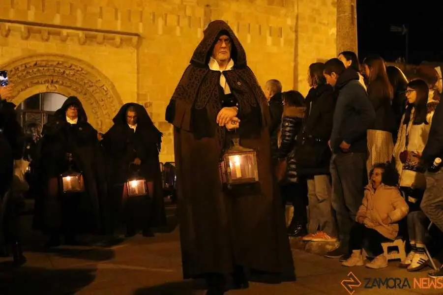 procesi&oacute;n Capas Pardas Zamora _21