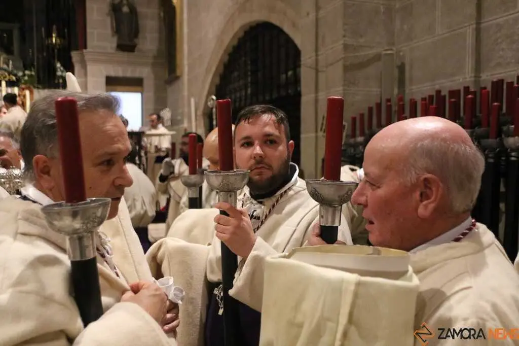 Jes&uacute;s Yacente _16