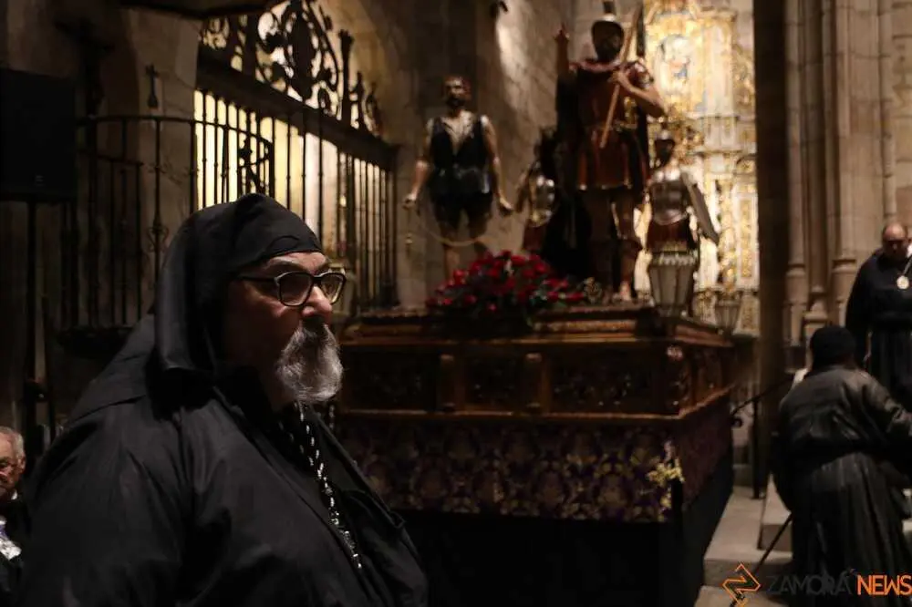 Merl&uacute; 5 de copas_6