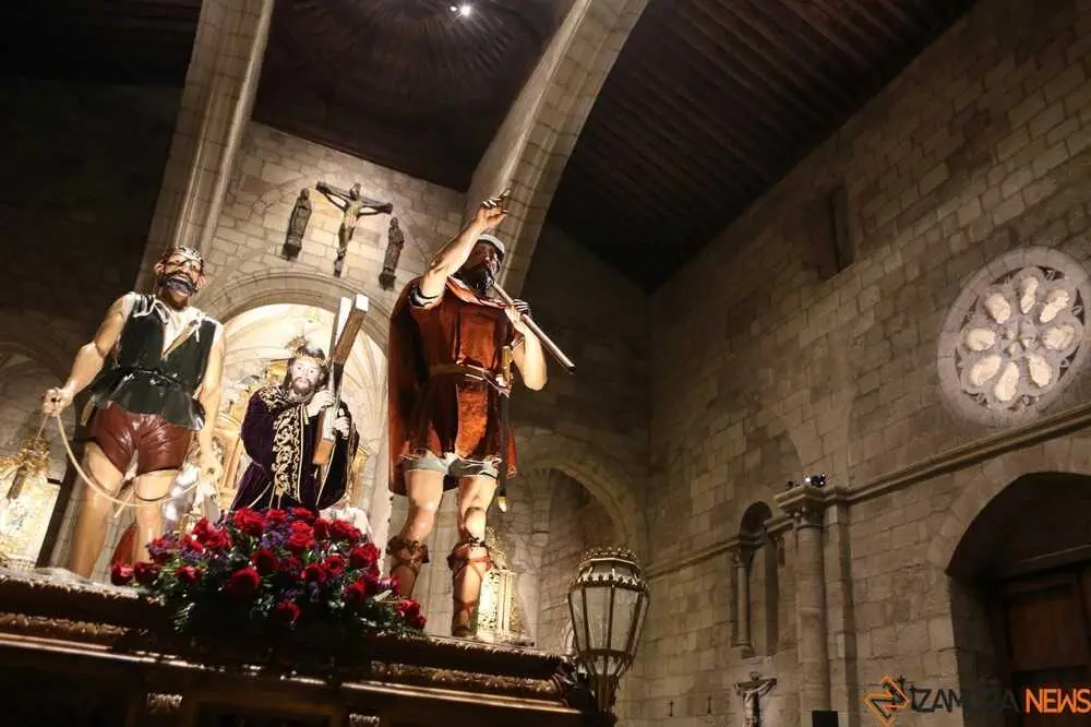 Merl&uacute; 5 de copas_30