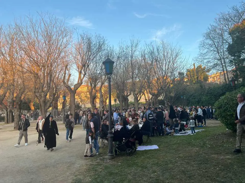 fecada2b-6371-413a-8721-b558e1c9c5cd