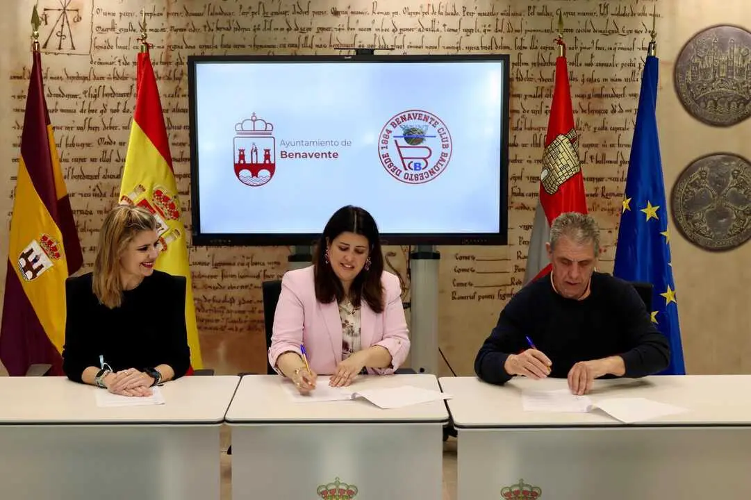 Firma convenio baloncesto