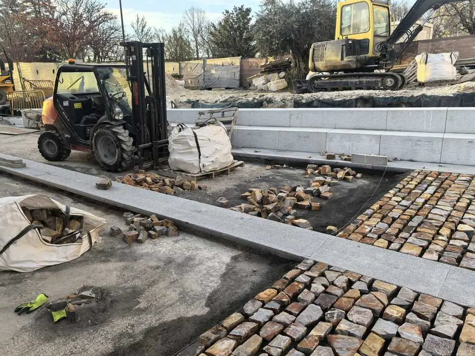 Arco del Obispo con los Jardines del Castillo y la zona de Lobo (1)