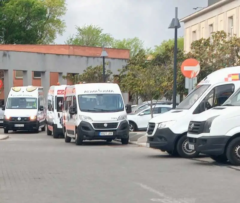Ambulancias en el Hospital Virgen de la Concha
