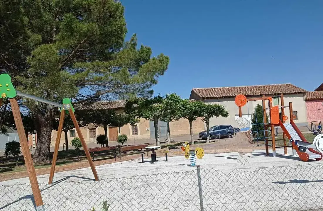 Parque infantil de Santa Colomba de las Carabias