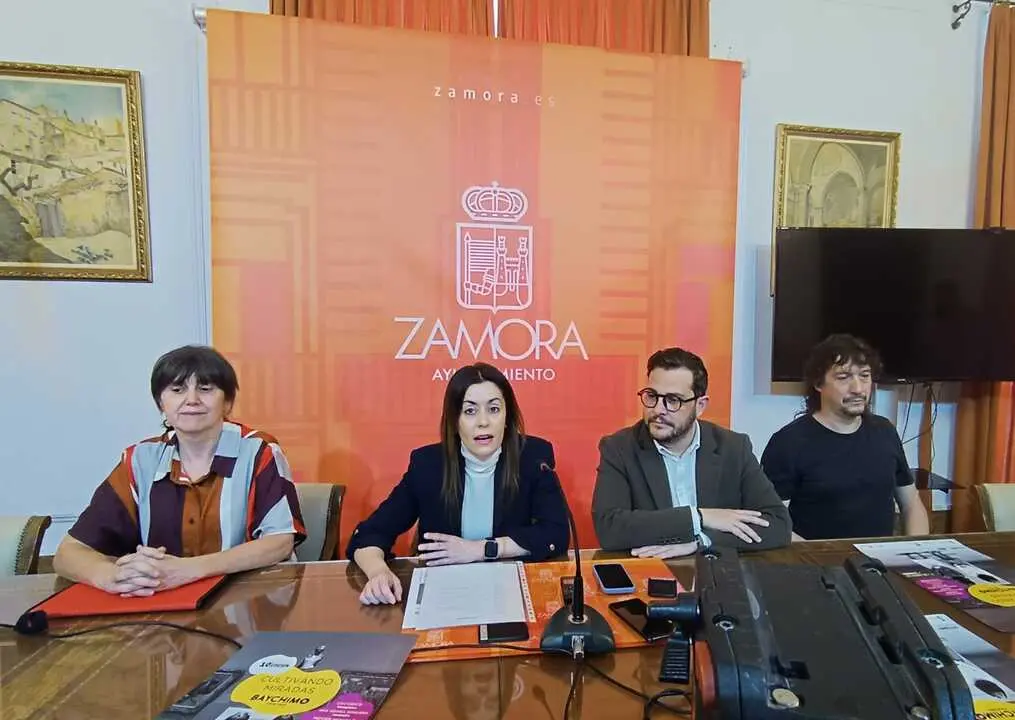 Presentaci&oacute;n en el Ayuntamiento de Cultivando Miradas
