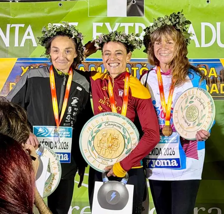 Ver&oacute;nica S&aacute;nchez Vino toro campeona de Espa&ntilde;a F50 de media marat&oacute;n en el Campeonato de Espa&ntilde;a