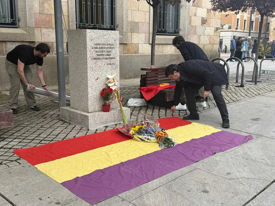 D&iacute;a de Rep&iacute;ublica en Zamora IU y PCE _2