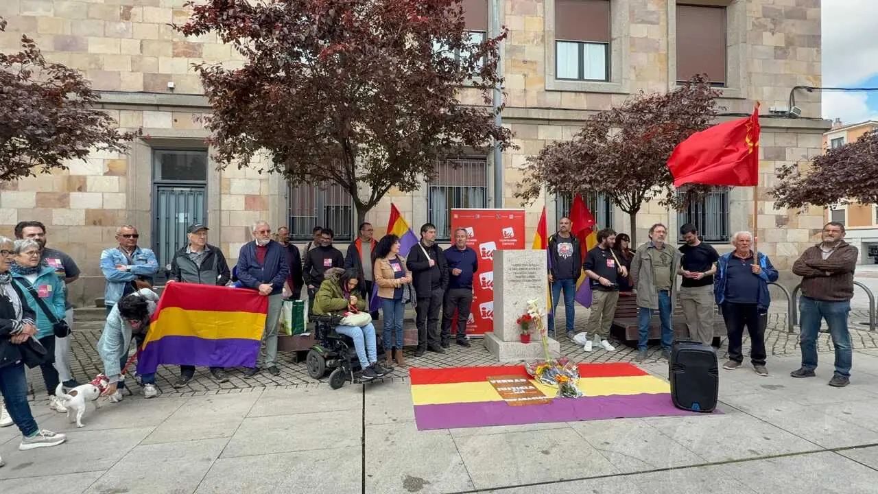 D&iacute;a de Rep&iacute;ublica en Zamora IU y PCE _9