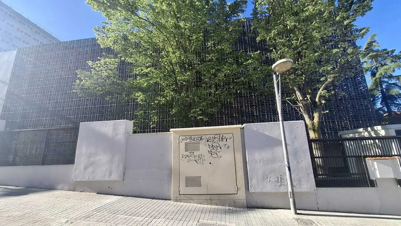 Pintadas en el futuro cuartel de la Polic&iacute;a Nacional
