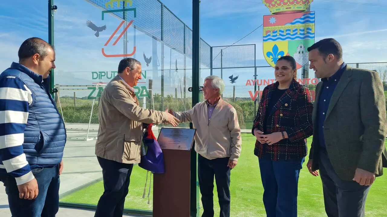 Inauguraci&oacute;n pista de p&aacute;del Venialbo