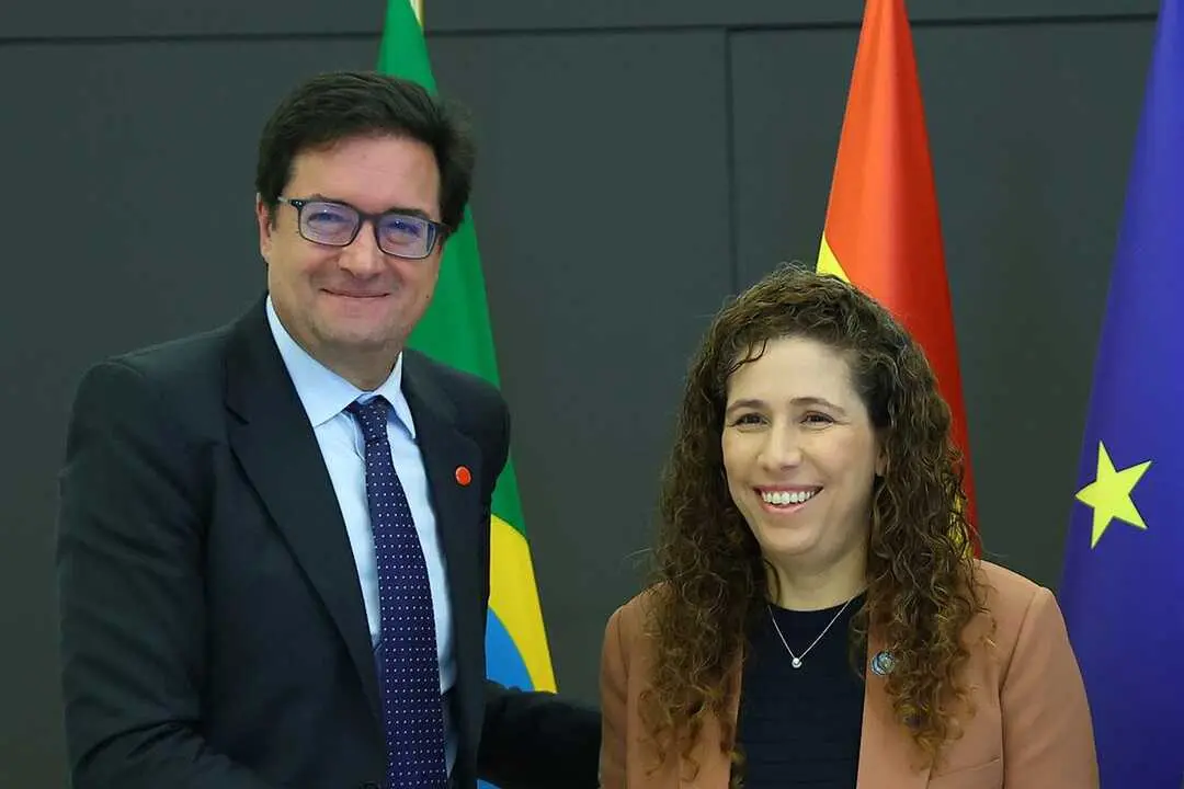 El ministro para la Transformaci&oacute;n Digital y de la Funci&oacute;n P&uacute;blica, &Oacute;scar L&oacute;pez, y su hom&oacute;loga brasile&ntilde;a