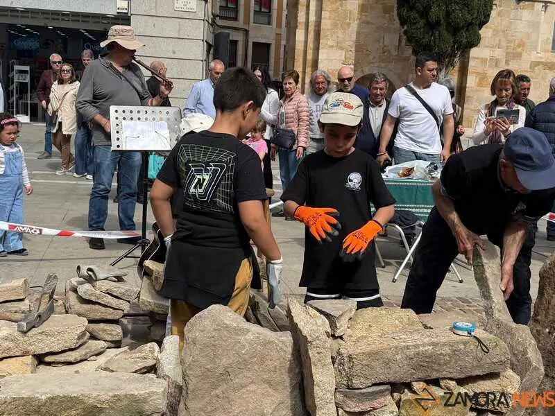 mercado ecol&oacute;gico y piedra de Sayago en Zamora _10
