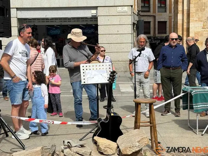 mercado ecol&oacute;gico y piedra de Sayago en Zamora _13