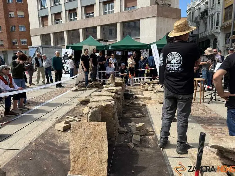 mercado ecol&oacute;gico y piedra de Sayago en Zamora _32