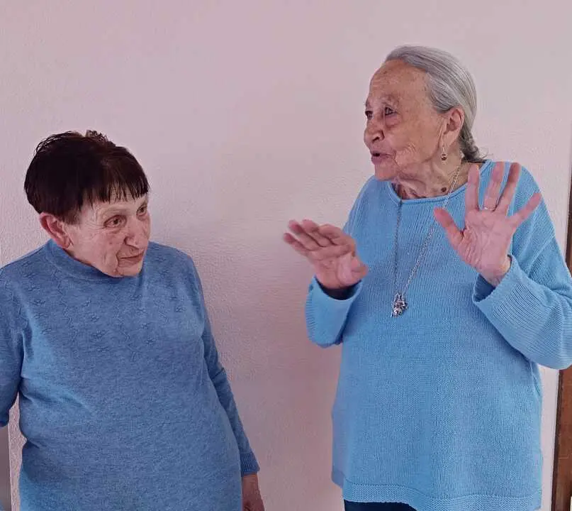 Margarita Coco y Pepita Pozo charlando