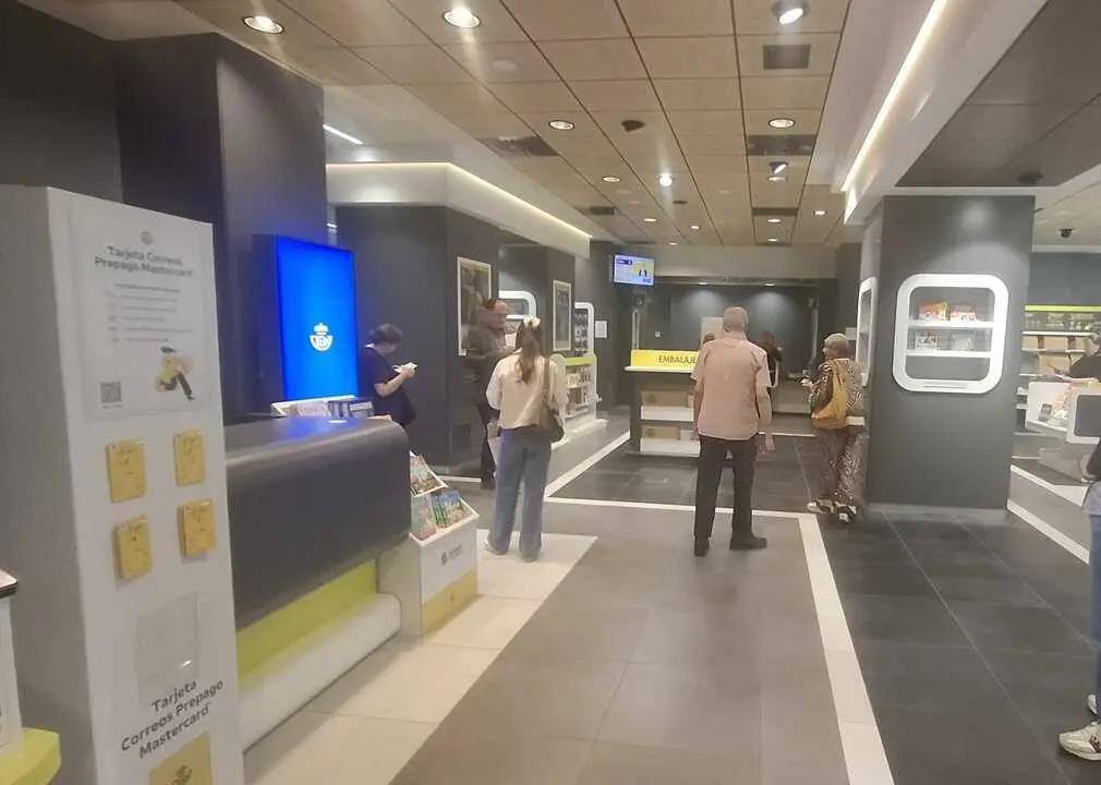 Oficina de Correos en calle Santa Clara