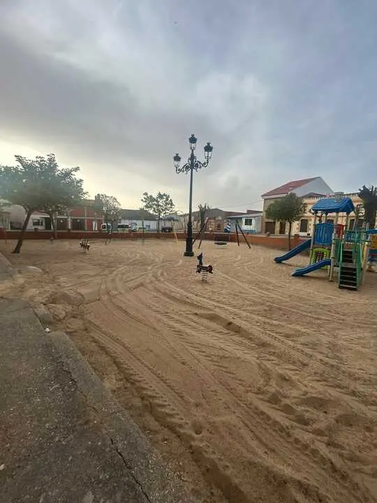 Renovaci&oacute;n y mejora zonas infantiles Moraleja de Vino- imagen redes