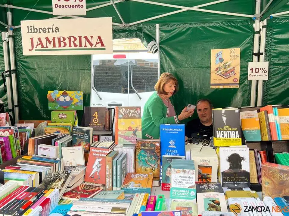 D&iacute;a del Libro Zamora _14