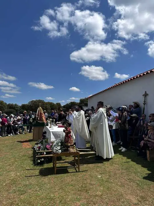 MIsa en la ermita de la Pedrera