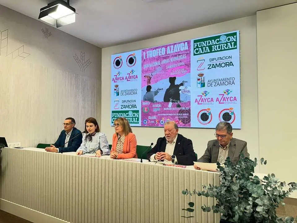 Presentaci&oacute;n trofeo de Azayca