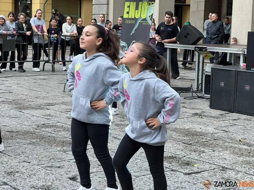 Sals&oacute;n Dance D&iacute;a de la Danza Plaza Mayor de Zamora _3