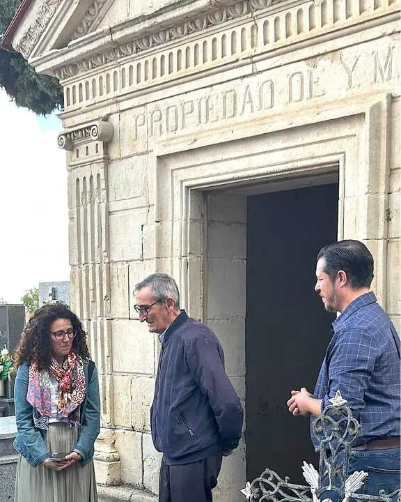 dep&oacute;sito de las cenizas de Jos&eacute; Luis Alonso Coomonte en el Pante&oacute;n de Ilustres del Cementerio Municipal de San Atilano