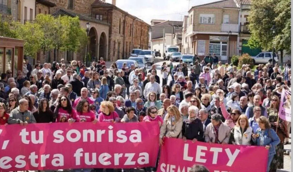 Concentraci&oacute;n en memoria de Leticia Rosino en T&aacute;bara (1)