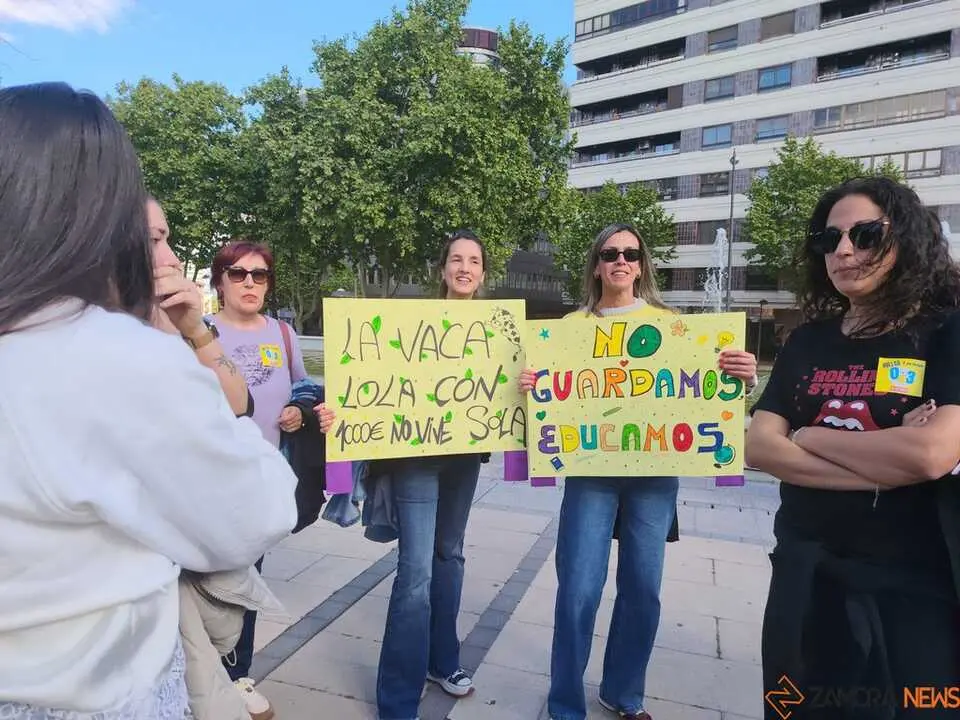 Protestas educadoras infantiles en Zamora _4