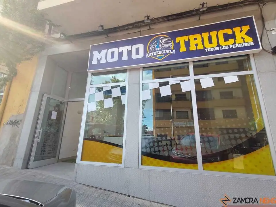 Mototruck Autoescuela _2