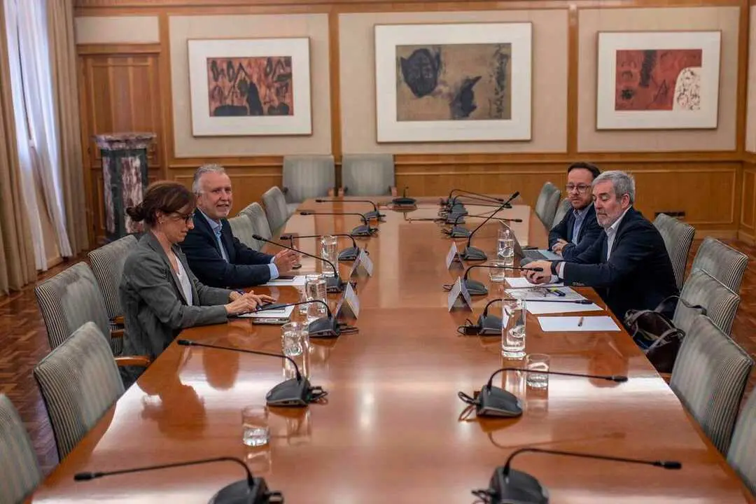 La ministra de Sanidad, M&oacute;nica Garc&iacute;a y el ministro de Pol&iacute;tica Territorial, &Aacute;ngel Victor Torres, durante la reuni&oacute;n de coordinaci&oacute;n con el Gobierno de Canarias