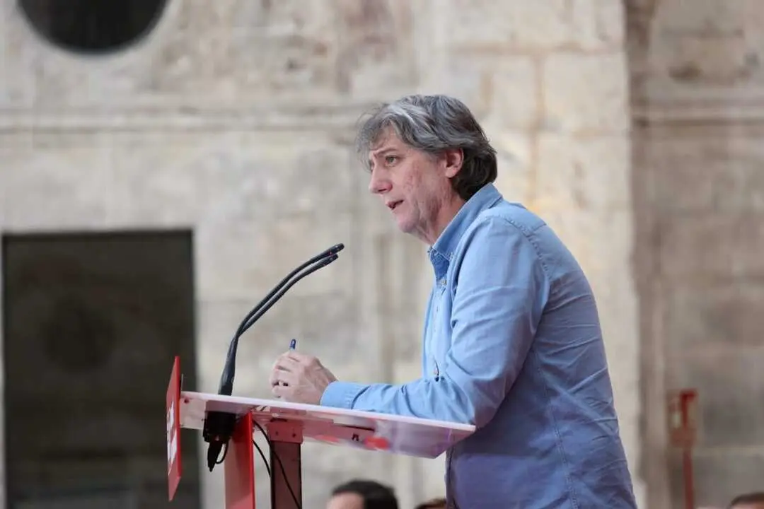 Carlos Mart&iacute;nez