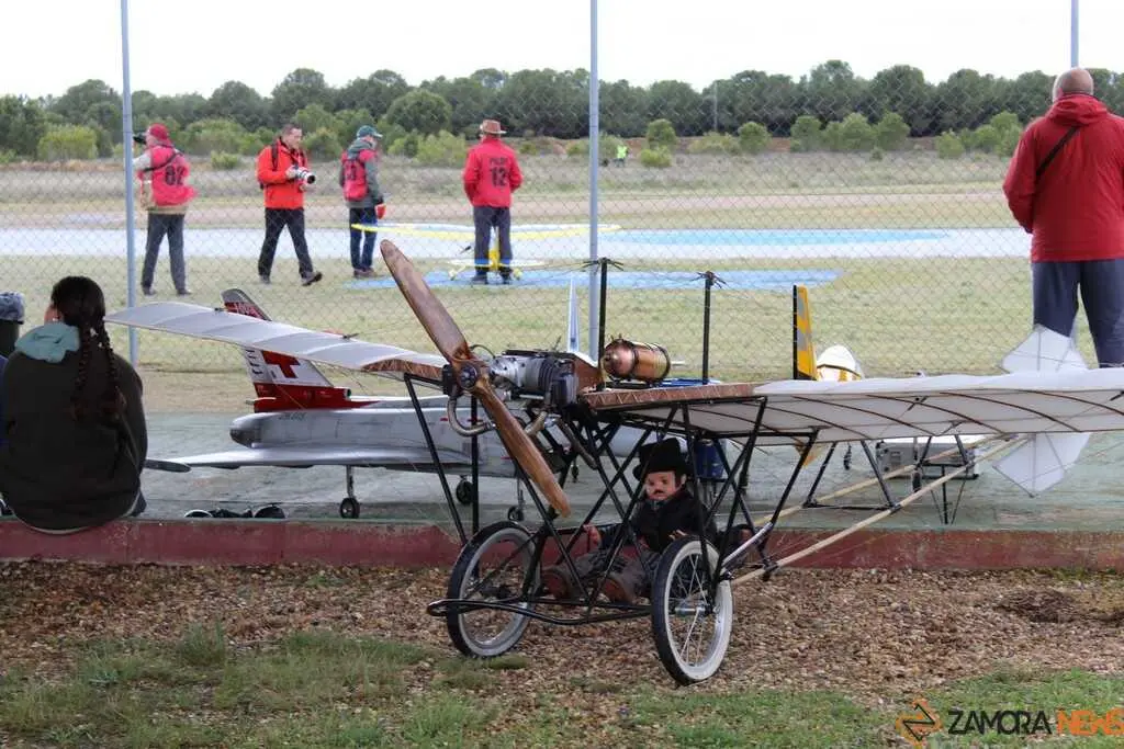 Cocentraci&oacute;n Internacional de Jets y Grandes Modelos Coreses_4
