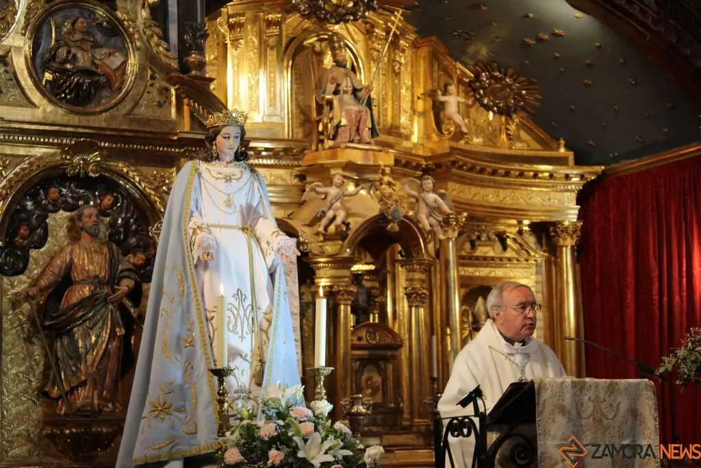 Nuevos Hermanos Cofrad&iacute;a de la Virgen del Amor Hermoso 