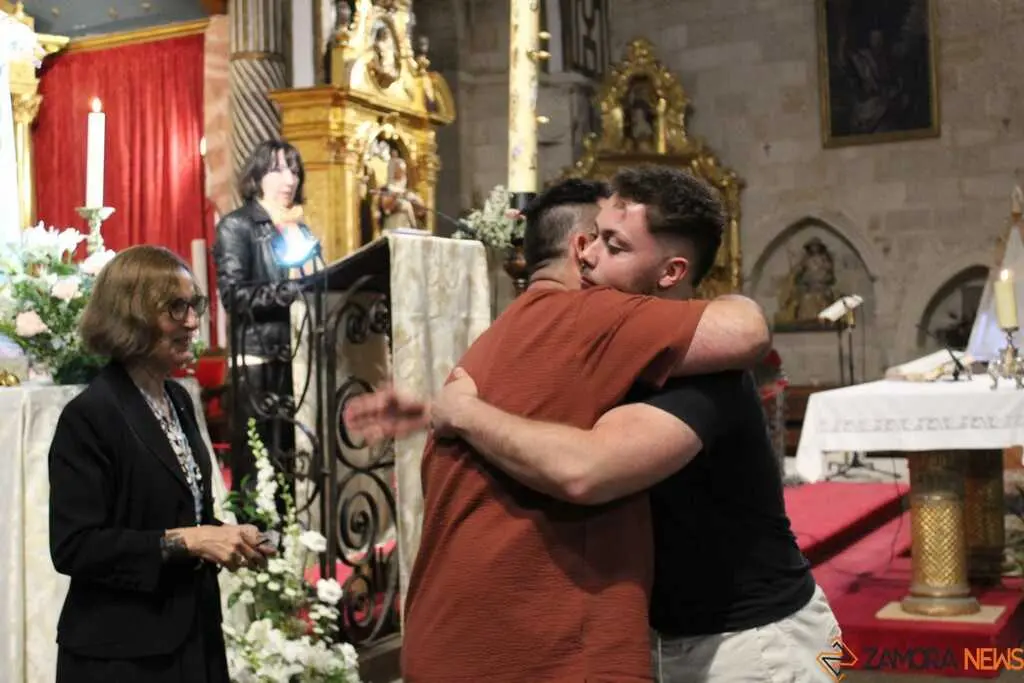 Nuevos Hermanos Cofrad&iacute;a de la Virgen del Amor Hermoso _26