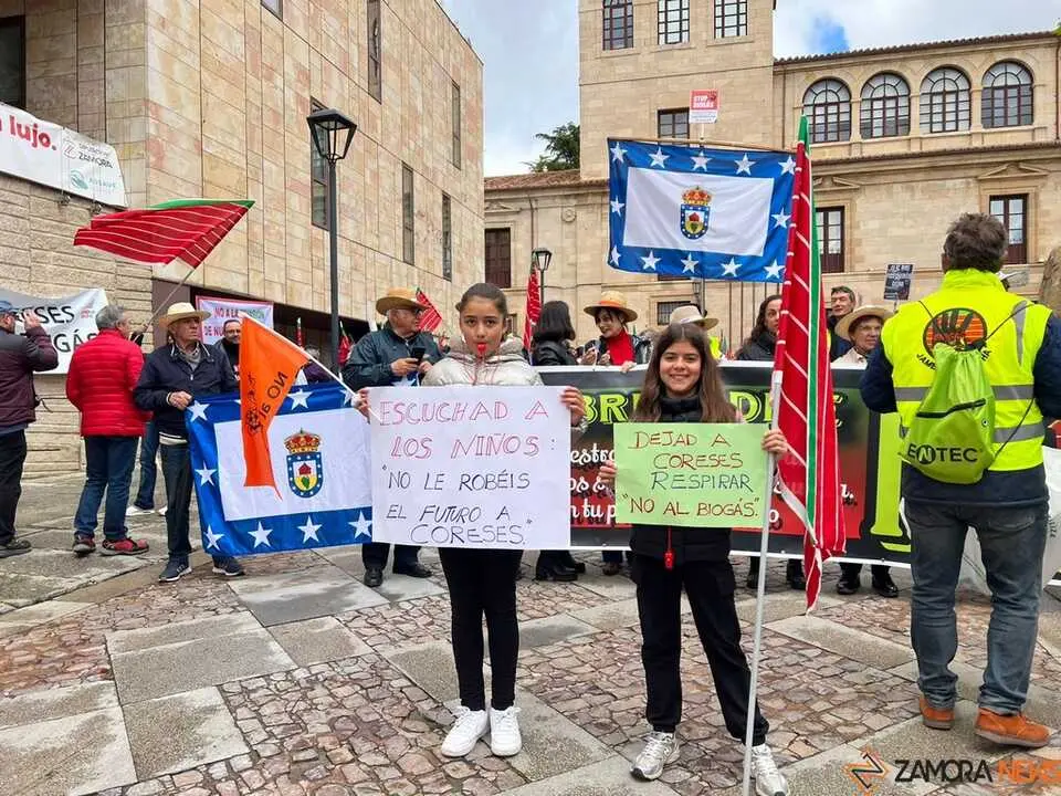 Manifestaci&oacute;n contra las plantas de biog&aacute;s Zamora 