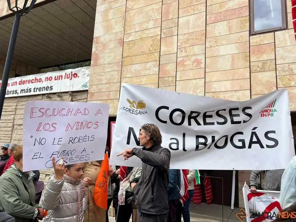 Manifestaci&oacute;n contra las plantas de biog&aacute;s Zamora _5