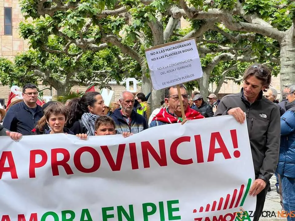 Manifestaci&oacute;n contra las plantas de biog&aacute;s Zamora _24