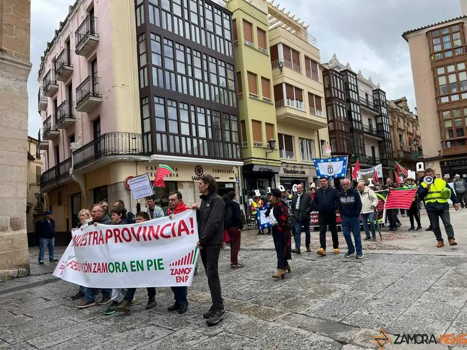 Manifestaci&oacute;n contra las plantas de biog&aacute;s Zamora _27
