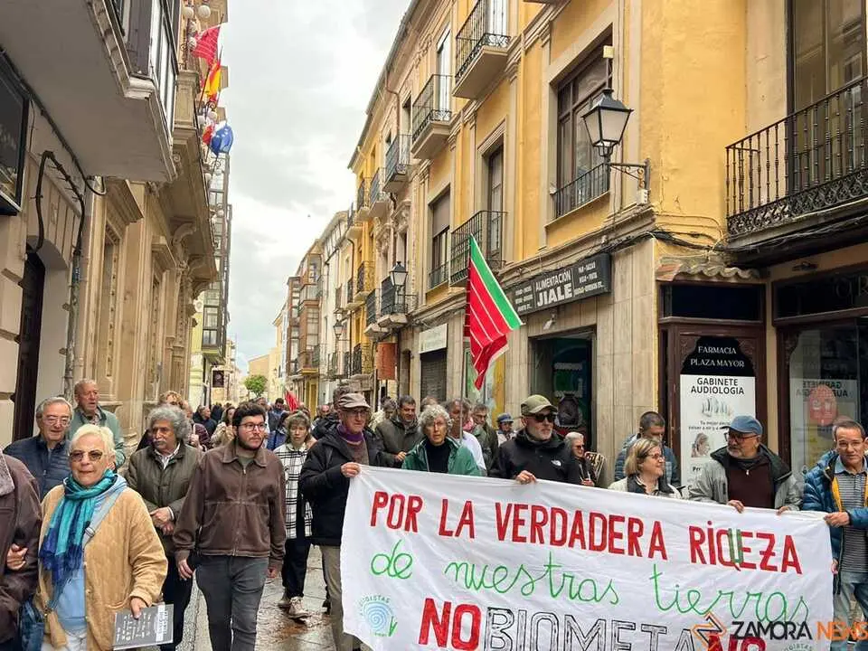 Manifestaci&oacute;n contra las plantas de biog&aacute;s Zamora _36