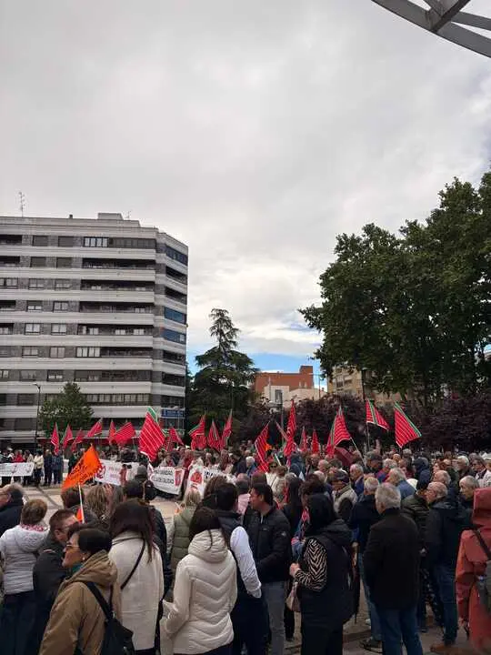 Manifestaci&oacute;n contra el biog&aacute;s Zamora  3