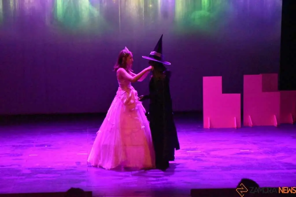  The Wicked Wizard of Oz Teatro Escolar _7