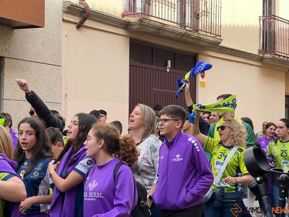 Celebraci&oacute;n Ascenso Balonmano Zamora_28