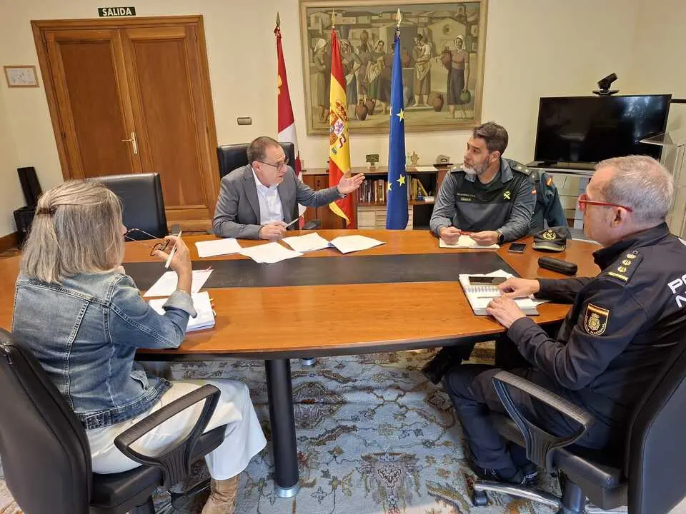 Reuni&oacute;n semanal de coordinaci&oacute;n con las Fuerzas y Cuerpos de Seguridad del Estado
