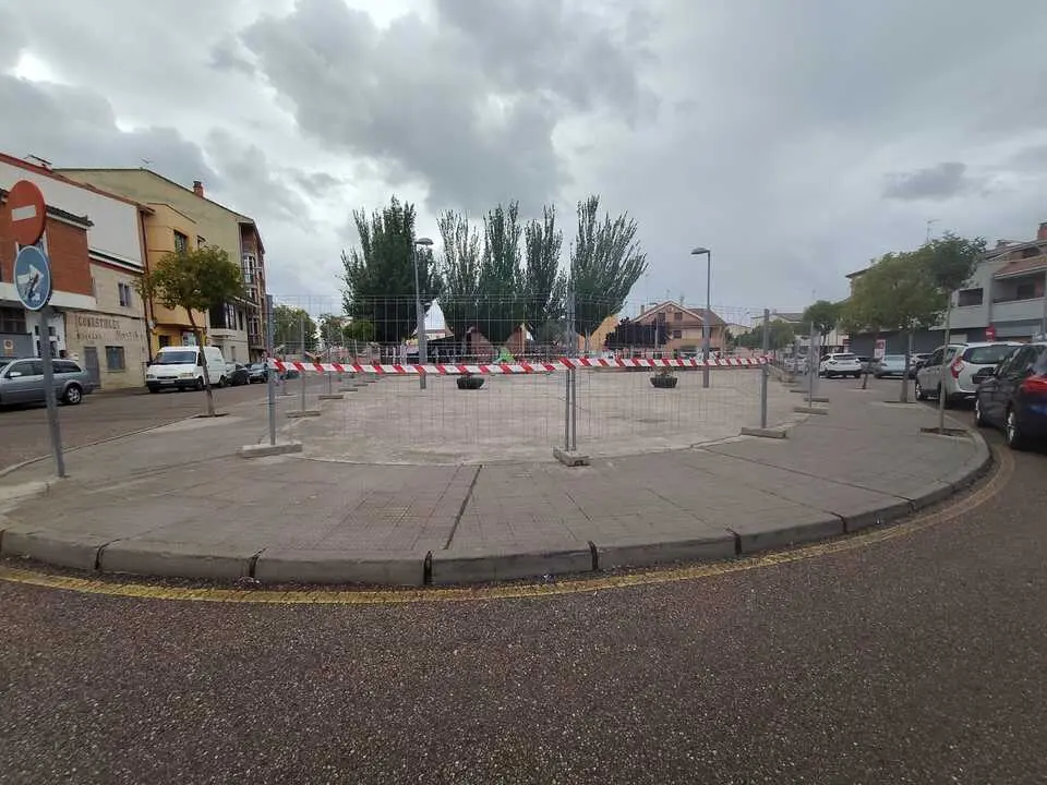 Vallado de la Plaza de Pinilla antes del inicio de las obras