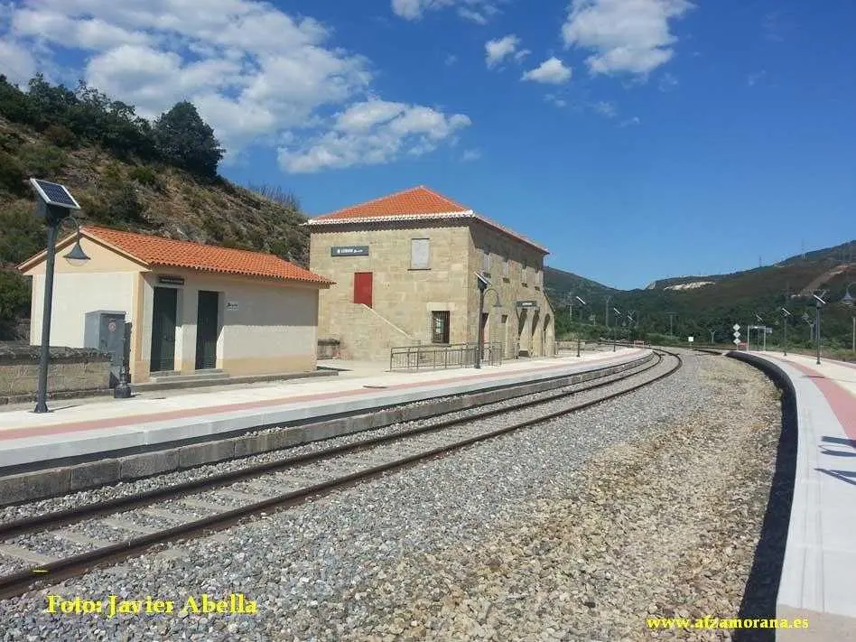 Estaci&oacute;n de Lubi&aacute;n. Foto Asociaci&oacute;n Ferroviaria Zamorana